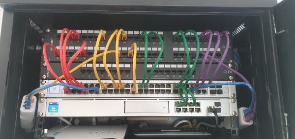 structured cablng network cabinet colourful patch cables